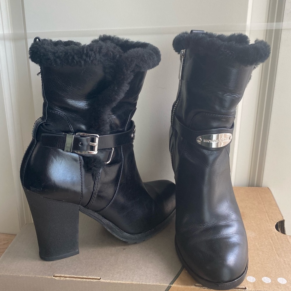 Michael Kors Boots Women - SZ 6 - Picture 5 of 15